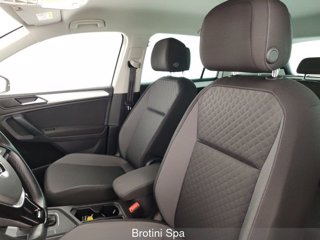 VOLKSWAGEN Tiguan 1.5 TSI DSG Sport ACT BlueMotion Technology 8
