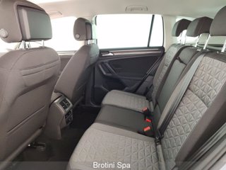 VOLKSWAGEN Tiguan 1.5 TSI ACT Life 9