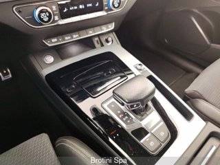 AUDI Q5 SPB 40 TDI quattro S tronic Identity Black 10