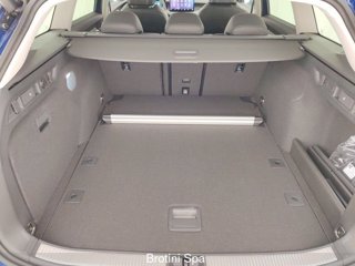 SKODA Superb 2.0 TDI DSG Wagon Style 16