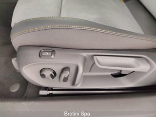 SKODA Superb 2.0 TDI DSG Wagon Style 9