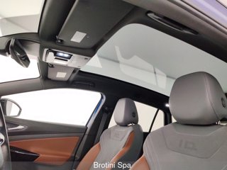 VOLKSWAGEN ID.4 Pro Performance 10