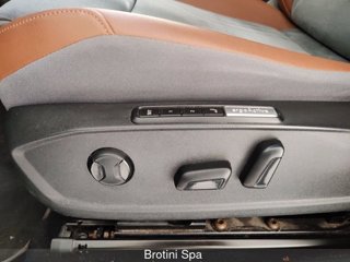 VOLKSWAGEN ID.4 Pro Performance 15