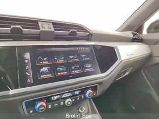 AUDI Q3 35 TFSI Business Advanced 12