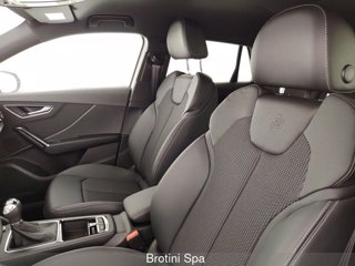 AUDI Q2 30 TDI Identity Black 8