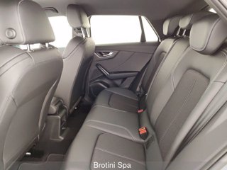 AUDI Q2 30 TDI Identity Black 9