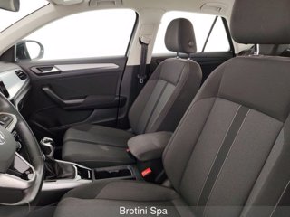 VOLKSWAGEN T-Roc 1.0 TSI Life 8