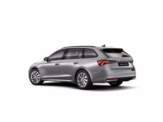 SKODA Octavia 2.0 TDI 150 CV DSG Wagon Executive 2
