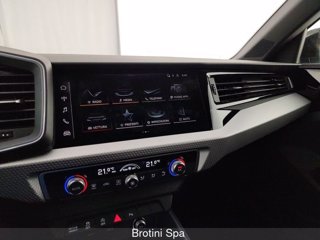 AUDI A1 SPB 40 TFSI S tronic Identity Black 11