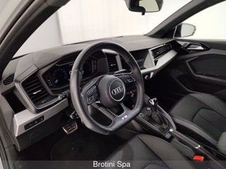 AUDI A1 SPB 40 TFSI S tronic Identity Black 7