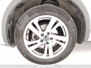 VOLKSWAGEN T-Roc 1.0 TSI R-Line 5