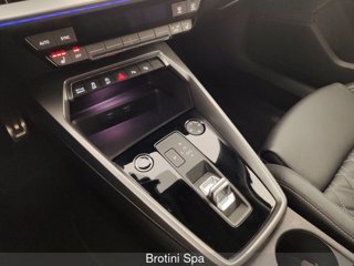 AUDI A3 SPB 40 TDI quattro S tr. Identity Black 11