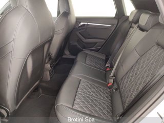 AUDI A3 SPB 40 TDI quattro S tr. Identity Black 9