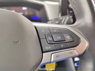 VOLKSWAGEN T-Roc 1.0 TSI Life 11