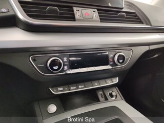 AUDI Q5 SPB 40 TDI quattro S tronic Business Advanced 10