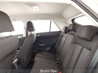 VOLKSWAGEN T-Roc 1.0 TSI Life 9