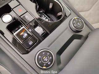 VOLKSWAGEN Touareg 3.0 V6 TDI SCR R-Line 16