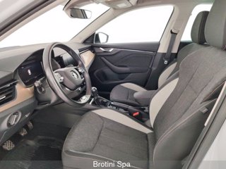 SKODA Kamiq 1.0 TSI Black Dots 6