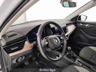 SKODA Kamiq 1.0 TSI Black Dots 8