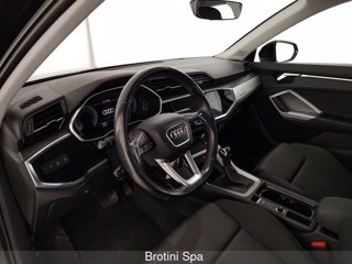 AUDI Q3 35 TDI S tronic Business Advanced 7