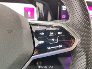 VOLKSWAGEN Golf 2.0 TDI 150 CV SCR R-Line 12