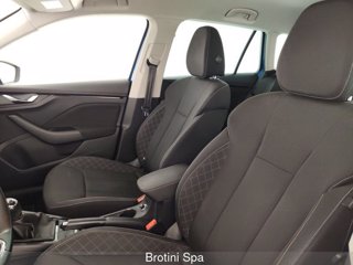 SKODA Kamiq 1.0 G-Tec Ambition 8