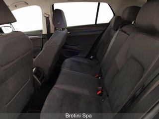 VOLKSWAGEN Golf 1.5 TGI DSG Style 10