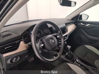 SKODA Kamiq 1.0 TSI 110 CV DSG Black Dots 7