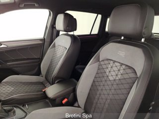VOLKSWAGEN Tiguan 2.0 TDI 150 CV SCR DSG R-Line 8