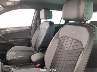 VOLKSWAGEN Tiguan 2.0 TDI 150 CV SCR DSG 4MOTION R-Line 8