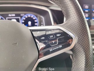 VOLKSWAGEN T-Roc 1.5 TSI ACT DSG R-Line 12