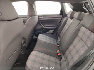 VOLKSWAGEN Polo 2.0 TSI DSG GTI 9