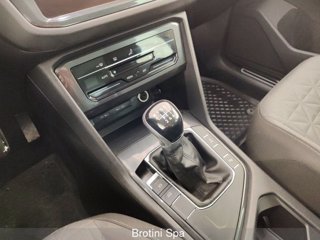 VOLKSWAGEN Tiguan 1.5 TSI ACT Life 10