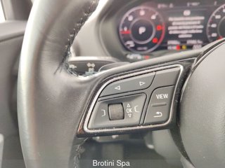 AUDI Q2 35 TDI S tronic Identity Black 13