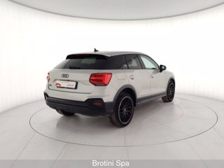 AUDI Q2 35 TDI S tronic Identity Black 2