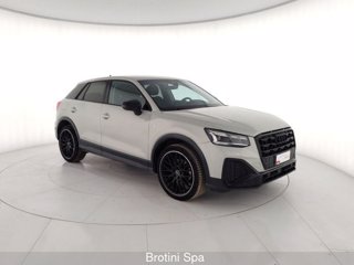 AUDI Q2 35 TDI S tronic Identity Black 3