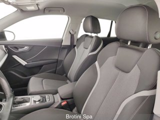 AUDI Q2 35 TDI S tronic Identity Black 8