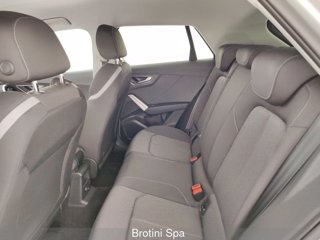 AUDI Q2 35 TDI S tronic Identity Black 9