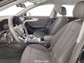 AUDI A4 Avant 30 TDI/136 CV S tronic Business Advanced 6