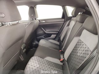 VOLKSWAGEN Taigo 1.0 TSI 110 CV DSG R-Line 10