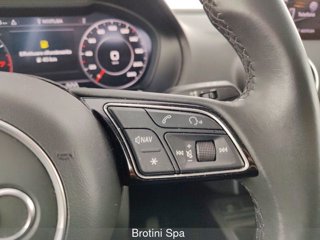 AUDI Q2 35 TFSI Business Advanced 13