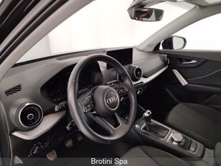 AUDI Q2 35 TFSI Business Advanced 7