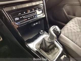 VOLKSWAGEN T-Roc 1.0 TSI R-Line 10