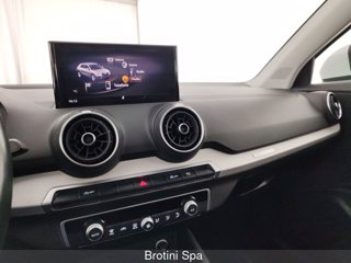 AUDI Q2 30 TDI S line Edition 11