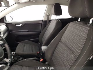 KIA Stonic 1.0 T-GDi 100 CV MHEV iMT Style 8