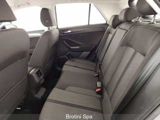 VOLKSWAGEN T-Roc 1.0 TSI Life 9