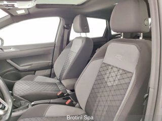 VOLKSWAGEN Taigo 1.0 TSI 110 CV R-Line 7