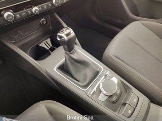 AUDI Q2 30 TDI S line Edition 10