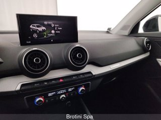 AUDI Q2 30 TDI S line Edition 11