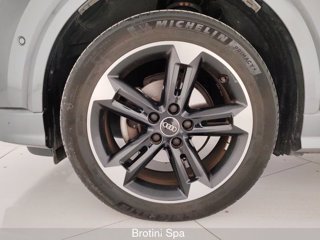 AUDI Q2 30 TDI S line Edition 5